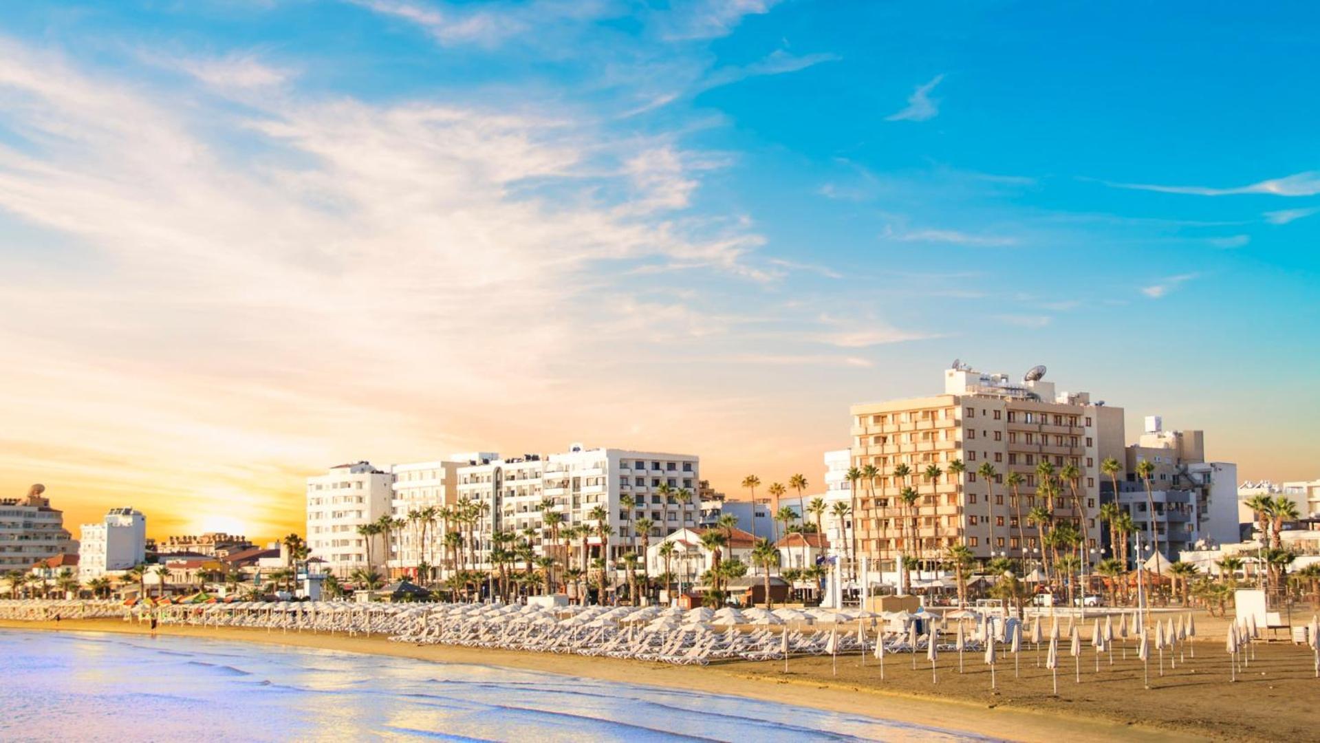 Majestic Beachfront Finikoudes Διαμέρισμα Λάρνακα